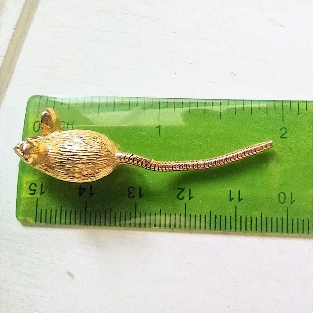 Vintage Gerry's 60's Small Mouse Pin Brooch Gold Tone Red Rhinestone Eyes - Picture 6 of 6